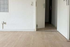 2 Zimmer Wohnung im DG - Schlafzimmer und Wohnküche - frisch renoviert – Spichernstraße 75, 47137 Untermeiderich, Duisburg – Vorschaubild 7