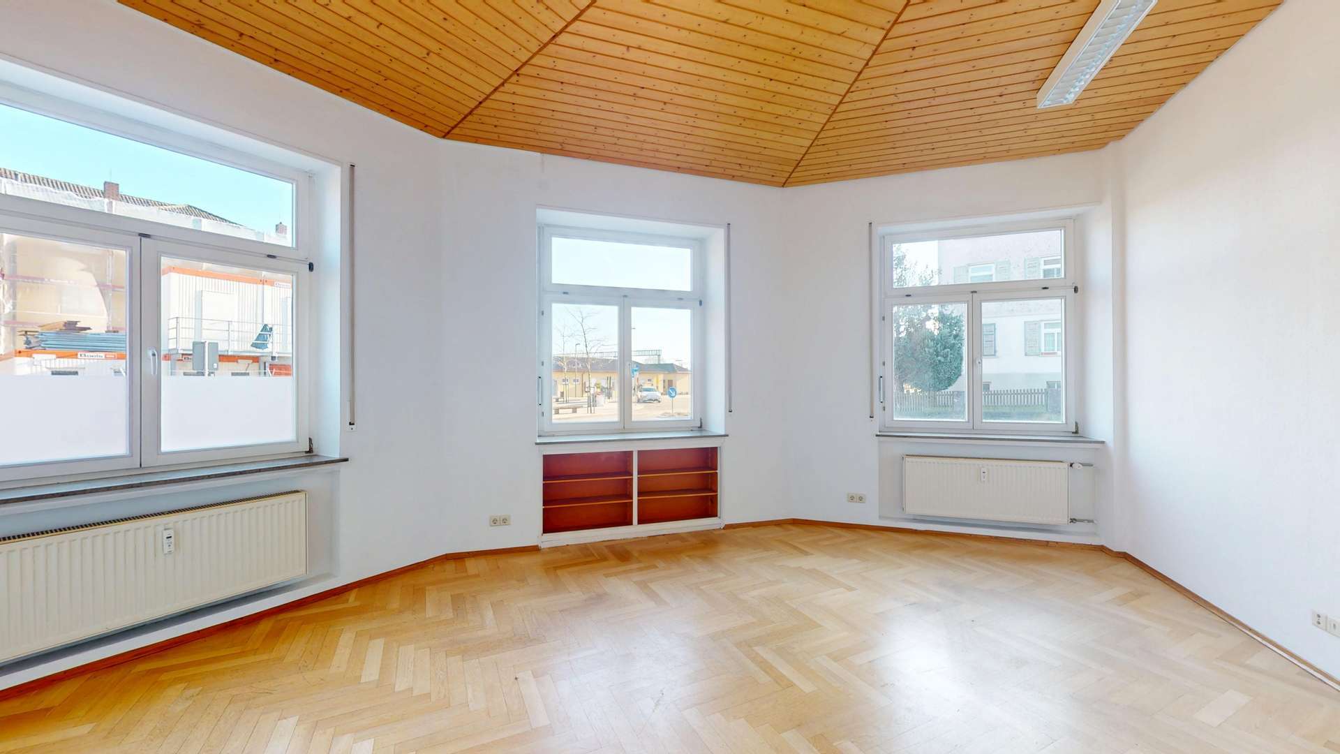 Immobilie in Aulendorf - Wohn- und Geschäftshaus mit Gewerbe im EG und zwei großzügigen Wohnungen in Bahnhofsnähe - Bild 6