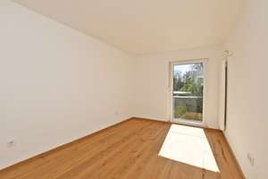 AIGNER - Kernsaniertes Reihenmittelhaus mit Garten und durchdachter Raumaufteilung – Die vollständige Adresse der Immobilie erhältst du vom Anbieter., 81827 Waldtrudering, München – Vorschaubild 4