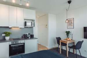 Möbliertes Studio im Dachgeschoss mit Terrasse im Herzen vom Prenzlauer Berg – Schwedter Straße 75, 10435 Prenzlauer Berg, Berlin – Vorschaubild 15