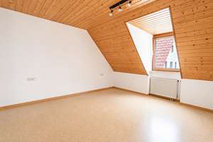 Geräumige 3-Zimmer-Dachgeschosswohnung im Zentrum von Göppingen – Querstraße 3, 73033 Göppingen – Vorschaubild 3