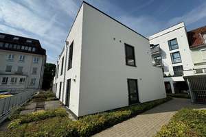 Helle Drei-Zimmer Wohnung mit Einbauküche und Terrasse in ruhiger Lage nahe dem Zentrum – Die vollständige Adresse der Immobilie erhältst du vom Anbieter., 28195 Bahnhofsvorstadt, Bremen – Vorschaubild 2