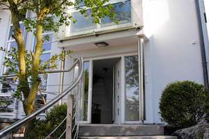 Einfamilienhaus in Grenzbauweise, Weilimdorf beste Lage