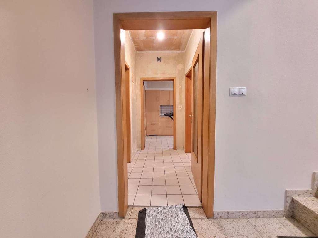 Immobilie in Lahnstein - Historisches Mehrfamilienhaus mit moderner Technik und klarem Entwicklungspotenzial - Bild 2