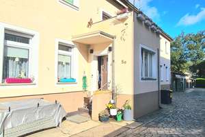 Viel Platz in Berlin-Weißensee – Ein-/Zweifamilienhaus mit großem Grundstück, Garagen – Die vollständige Adresse der Immobilie erhältst du vom Anbieter., 13086 Weißensee, Berlin – Vorschaubild 2