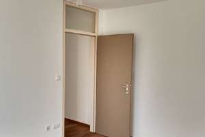 Vollständig renovierte, sonnige 2-Zimmer-Wohnung mit EBK, Süd-/West-Balkon in Solln – Geigenbergerstraße 13, 81477 Solln, München – Vorschaubild 4