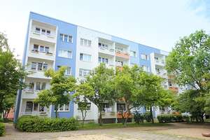 In der Herrichtung! 2-Raumwohnung mit Balkon+ Dusche ganz unten! – Kattowitzer Str. 31, 6128 Südstadt, Halle (Saale) – Vorschaubild 2