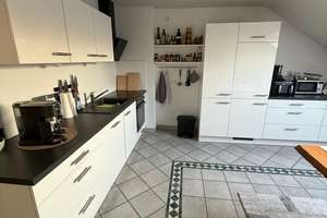 Charmante 2,5-Zimmer Dachgeschosswohnung in Mannheim-Feudenheim, frisch saniert