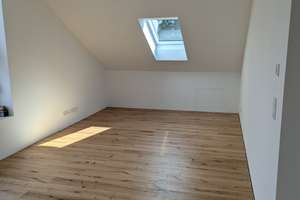 Neu Entstandene DG Wohnung in Obermenzing mit EBK – Die vollständige Adresse der Immobilie erhältst du vom Anbieter., 81247 Obermenzing, München – Vorschaubild 4