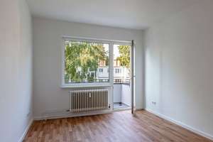 2 Zimmer mit Sonnenbalkon – Raum für eigene Ideen