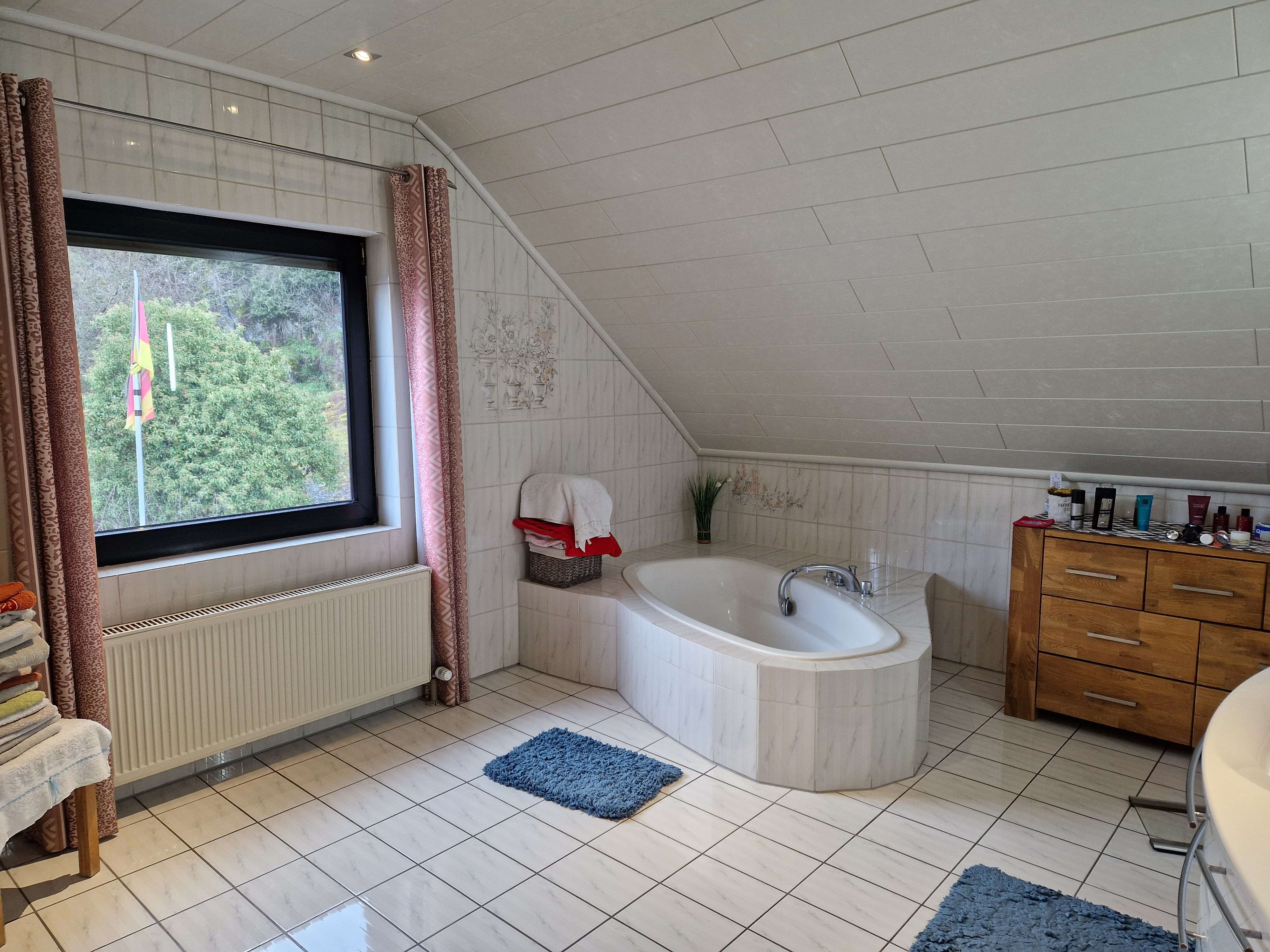 Immobilie in Kestert - Einfamilienhaus freistehend mit Einliegerwohnung /  Traumhafter Blick auf den Rhein - Bild 5