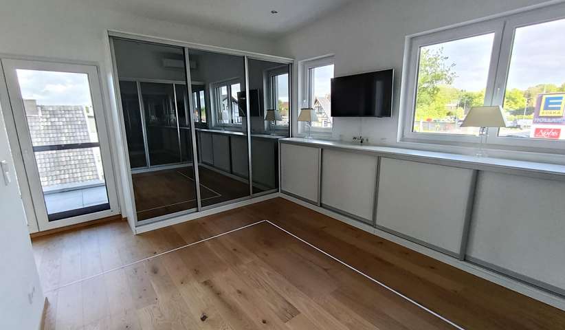 Moderne 4-Zimmer-Penthouse-Wohnung mit Terrasse & EBK - Foto 2