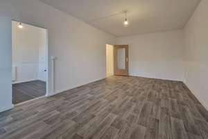 2-Zimmer-Wohnung am Gorbitzbach zu vermieten! – Dahlienweg 24, 1159 Gorbitz-Ost, Dresden – Vorschaubild 3