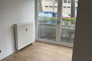 Geschmackvolle und renovierte 2-Zimmer-Wohnung mit Balkon in Zeuthen  – Birkenallee 34a, 15738 Zeuthen – Vorschaubild 3