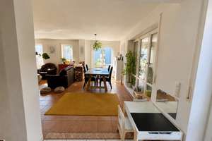 Großzügige 3,5-Zimmer-Maisonette-Wohnung mit riesiger Dachterrasse in zentraler Lage – Die vollständige Adresse der Immobilie erhältst du vom Anbieter., 86153 Jakobervorstadt-Nord, Augsburg – Vorschaubild 5
