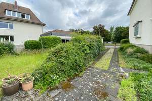 Provisionsfrei - 3-Parteienhaus mit Bauplatz (Erbpacht) in Dottendorf – Die vollständige Adresse der Immobilie erhältst du vom Anbieter., 53129 Dottendorf, Bonn – Vorschaubild 5