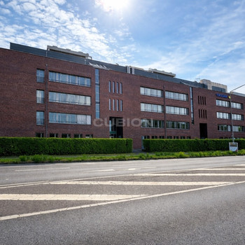 Lichtdurchflutet | verkehrsgünstig | Kühlung | 200 m² - 3.400 m²