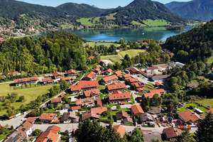 Einfamilienhaus in Hanglage mit Seeblick - Einziehen oder Neubau mit gültigem Vorbescheid – Die vollständige Adresse der Immobilie erhältst du vom Anbieter., 83727 Schliersee – Vorschaubild 2