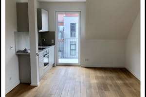 Helle 2,5-Zimmer-Dachgeschosswohnung mit Balkon in Döhren – Die vollständige Adresse der Immobilie erhältst du vom Anbieter., 30519 Döhren, Hannover – Vorschaubild 3