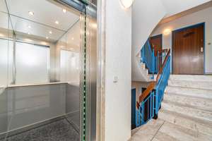 Außergewöhnliche Maisonette-Wohnung mit Balkon und Dachterrasse!  – Die vollständige Adresse der Immobilie erhältst du vom Anbieter., 81925 Oberföhring, München – Vorschaubild 4