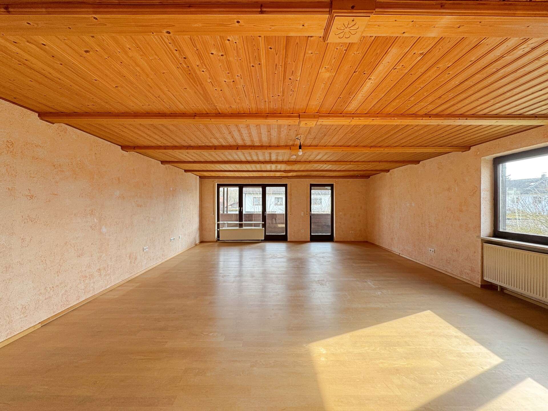 Immobilie in Emmerting - Riesiges Dreifamilienhaus - Perfekt für die ganze Familie, oder als Kapitalanlage - Bild 10