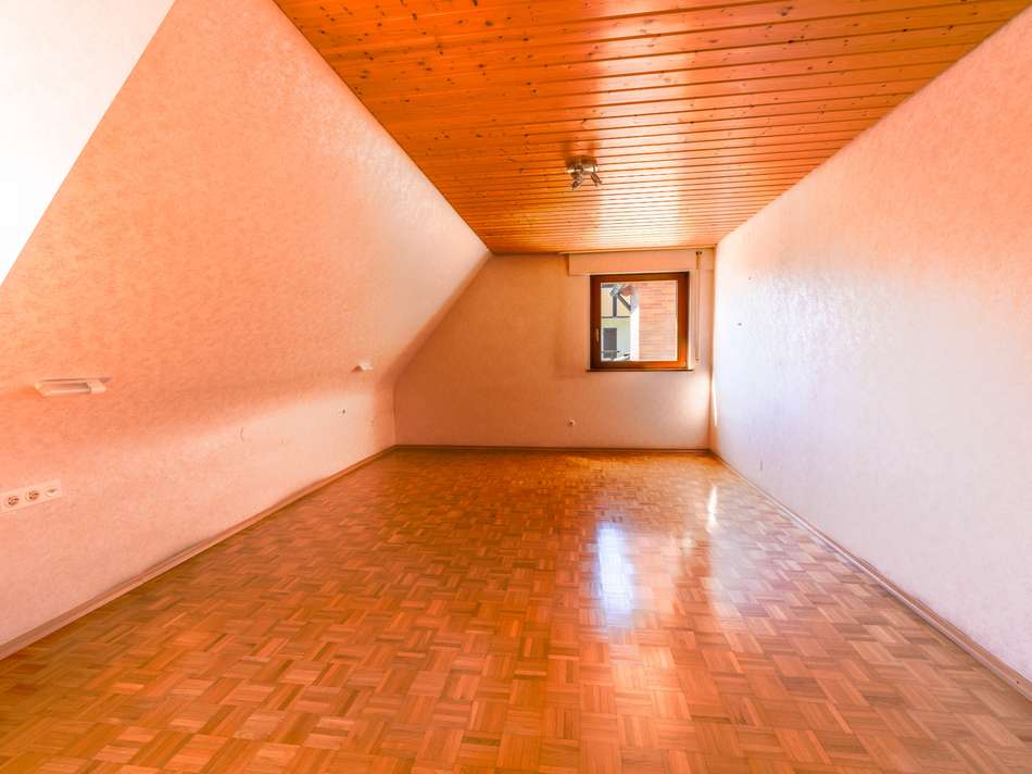Zimmer im Dachgeschoss