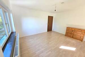 Ruhig gelegene 3,5-Zimmer-Wohnung mit EBK, Terrasse und eigenem Gartenbereich zu vermieten – Die vollständige Adresse der Immobilie erhältst du vom Anbieter., 97082 Zellerau, Würzburg – Vorschaubild 8