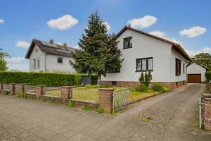 Provisionsfrei! Wohnen im Grünen. Einfamilienhaus mit 1.335 m² großem Traumgrundstück in Hagsfeld!