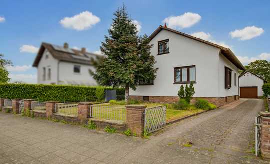 Provisionsfrei! Wohnen im Grünen. Einfamilienhaus mit 1.335 m² großem Traumgrundstück in Hagsfeld!