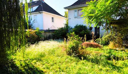 Bild von HIER WIRD AUS IHRER IDEE EIN STILVOLLES ZUHAUSE: Freistehendes Einfamilienhaus mit Garage & Garten