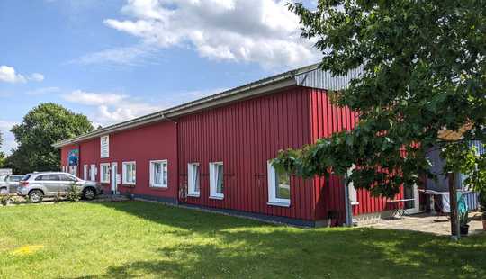 Bild von Gewerbeeinheit mit Wohnraum und einer Vermietung in Ostseenähe - vorteilhafte Lage und viel Pot...