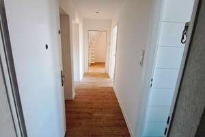 Gut geschnittene DG- Maisonette- Whg. mit 53+15 qm*