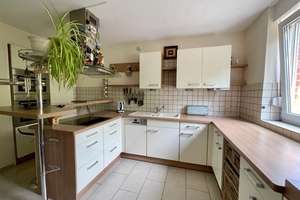 Platz für Ihre Ideen: Großzügiges Reihenmittelhaus in Köln-Ossendorf – Franz-RaveauxStrasse 32, 50827 Ossendorf, Köln – Vorschaubild 7