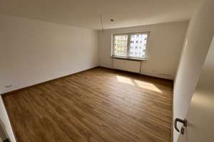 Helle 3-Zimmer Wohnung mit Balkon in Nürnberg-Veilhof – Die vollständige Adresse der Immobilie erhältst du vom Anbieter., 90489 Veilhof, Nürnberg – Vorschaubild 1