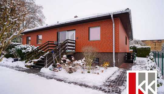 Bild von Wohnen mit Raum und Ruhe – Bungalow mit Garten und Wellnessfaktor in Bornum