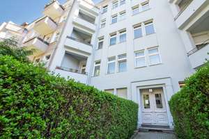 Vermietete 2-Zimmer-Wohnung mit Loggia in gepflegtem Gründerzeit-Ensemble, provisionsfrei – Am Bahnhof Westend 6, 14059 Charlottenburg, Berlin – Vorschaubild 3