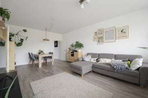 Geräumige 3-Zimmer-Wohnung mit Einbauküche und traumhaften Ausblick! – Rendsburger Platz 16, 51065 Mülheim (Ortsteil), Köln – Vorschaubild 1