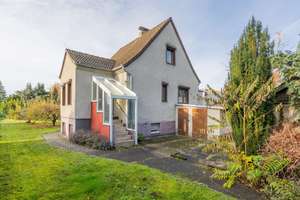 Keller, Garage, Schuppen, großer Garten u.v.m.: Sanierungsbedürftiges Einfamilienhaus in Neuenhagen – Die vollständige Adresse der Immobilie erhältst du vom Anbieter., 15366 Neuenhagen bei Berlin – Vorschaubild 3