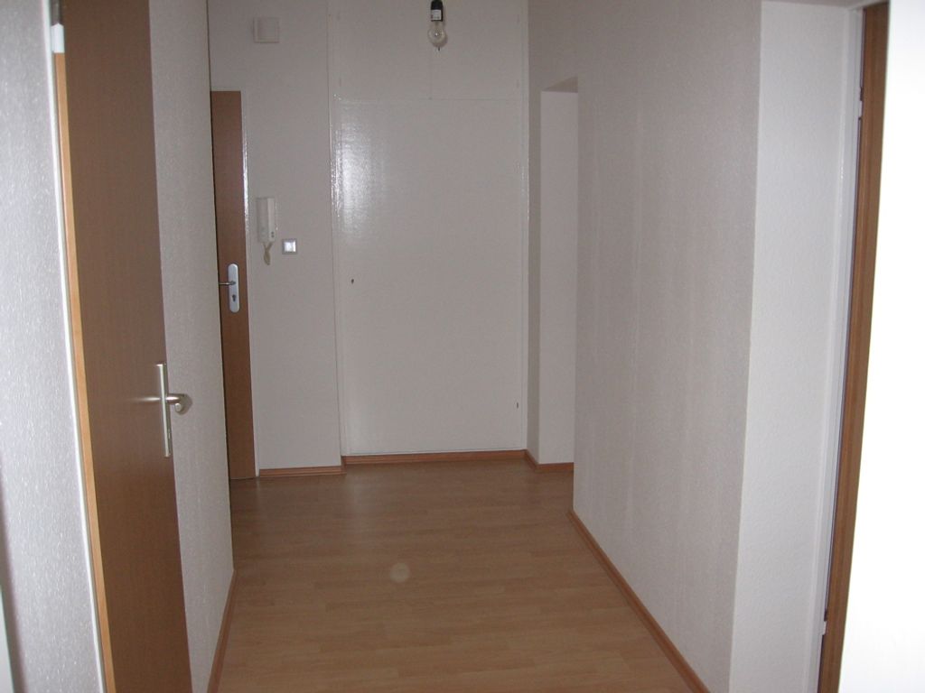 Tolle, helle 3 Zimmerwohnung mit Balkon im Erdgeschoss.