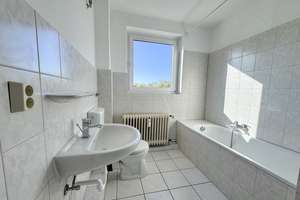 Lichtdurchflutete 3-Zimmer-Wohnung mit großem Balkon in Lübeck-St. Lorenz Nord – Die vollständige Adresse der Immobilie erhältst du vom Anbieter., 23556 Sankt Lorenz Nord, Lübeck – Vorschaubild 8