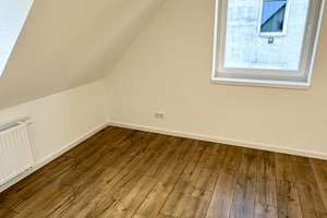 Sanierte 4-Zimmer-Dachgeschoss-Wohnung in Wuppertal | Sehr zentral – Nordstr. 18, 42105 Elberfeld, Wuppertal – Vorschaubild 5