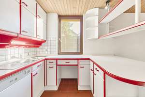Architektenhaus mit zwei Wohneinheiten, Sauna, großem Grundstück und Waldrandlage zur Modernisierung – Die vollständige Adresse der Immobilie erhältst du vom Anbieter., 64289 Kranichstein, Darmstadt – Vorschaubild 12