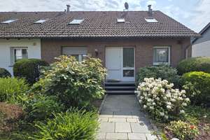 Aachen-Laurensberg: Familienfreundliche Doppelhaushälfte mit Garage und sonnigem Garten