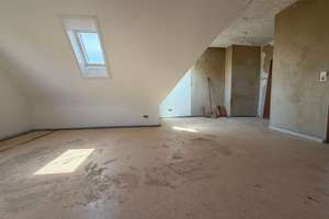 Sanierungsobjekt mit Potenzial – 2,5-Zimmer-Dachgeschosswohnung im Jugendstilhaus – Die vollständige Adresse der Immobilie erhältst du vom Anbieter., 70191 Nordbahnhof, Stuttgart – Vorschaubild 2