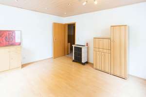 Großzügige 4-Zimmer-Wohnung mit Einbauküche – 72805 Lichtenstein – Vorschaubild 6