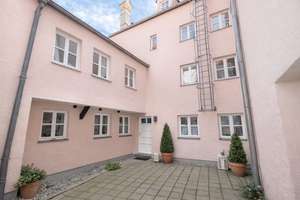 Denkmalgeschütztes Altbaujuwel mit 12 Wohneinheiten - sanierter Zustand & zentrale Innenstadtlag – Die vollständige Adresse der Immobilie erhältst du vom Anbieter., 86152 Jakoberstadt-Süd, Augsburg – Vorschaubild 30