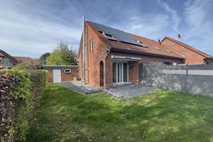 Stilvoll modernisiert: Reihenmittelhaus in Schellerten