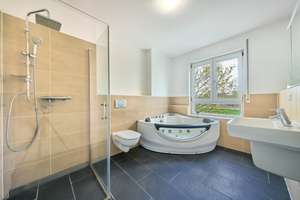 2011 DUPLEX HOUSE! approx. 10 min. to Clay, 165 m², 4.5-Room, 3.5-Bed, 2.25-Bath, Garage & Parking – Die vollständige Adresse der Immobilie erhältst du vom Anbieter., 65205 Erbenheim, Wiesbaden – Vorschaubild 11