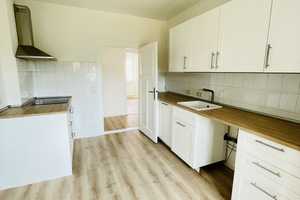 ***Tolle 3-Raumwohnung mit Einbauküche in ruhiger Lage*** – Welsleber Str. 171, 39122 Magdeburg – Vorschaubild 1