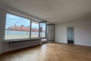 Frisch renovierte, großzügige 3-Zimmer-Wohnung mit Dachterrasse im beliebten Wöhrd! – Georg-Strobel-Str. 7, 90489 Wöhrd, Nürnberg – Vorschaubild 1